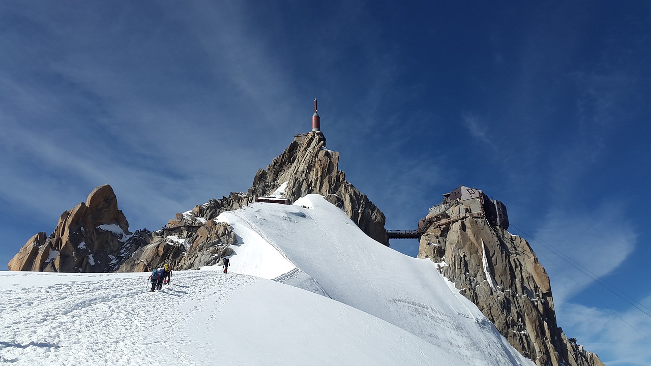 Montagne enneigée